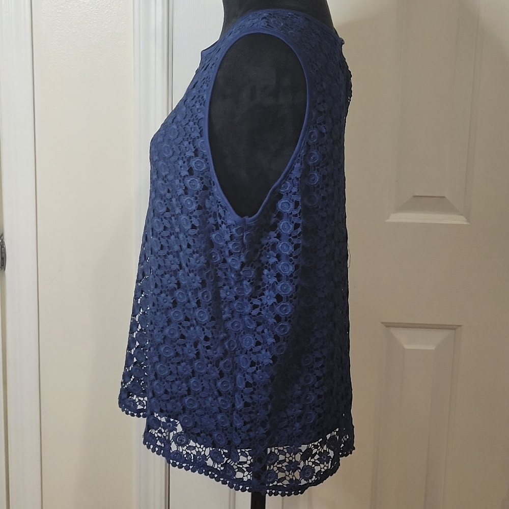 Simply Styled Women's Elegant Crochet Lace Sleeveless Top Blouse Navy Size XL - Picture 2 of 10